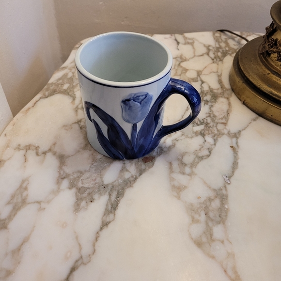 Handpainted Delft's Blauw Flower Mug - Picture 5 of 6